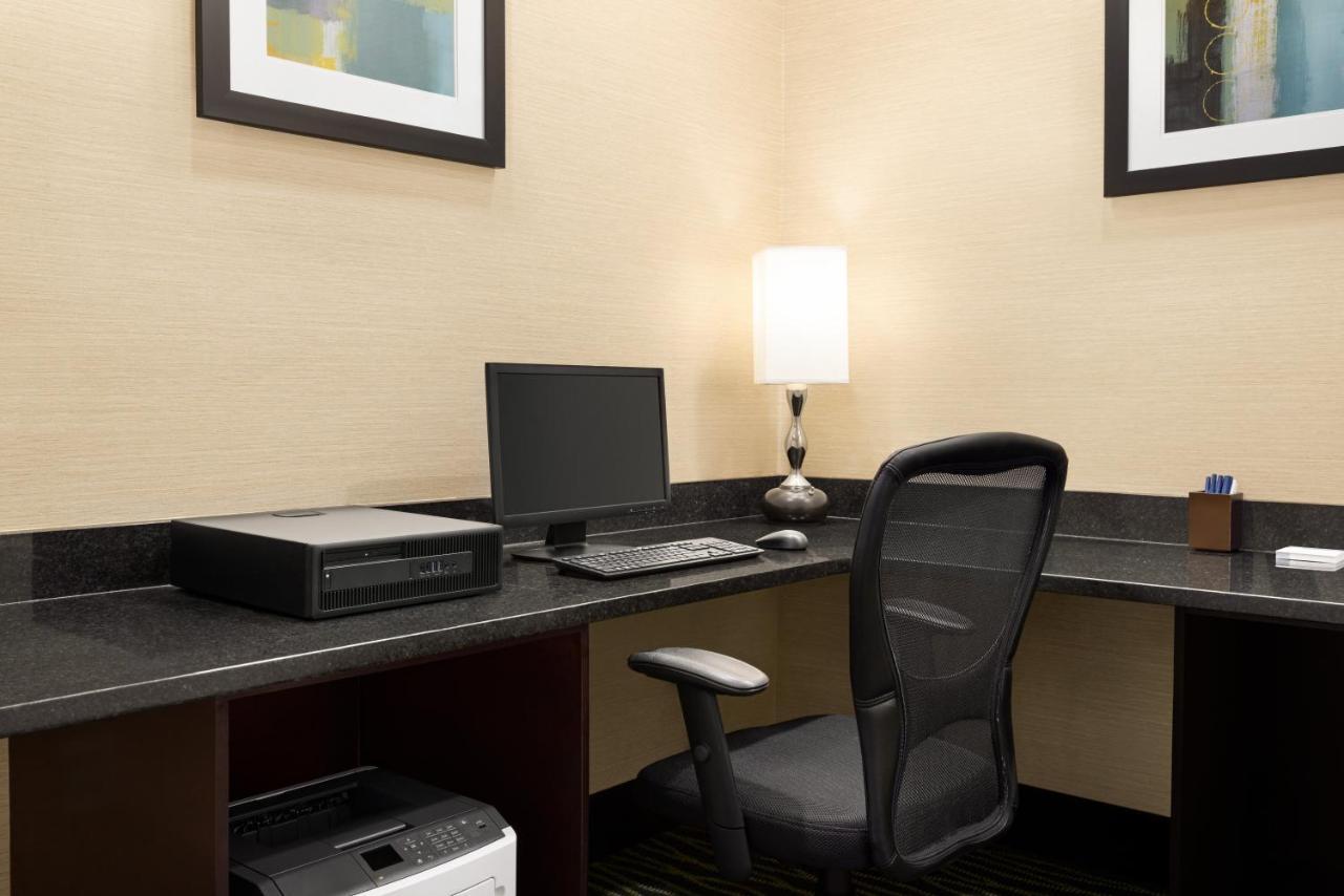 Holiday Inn Express Hotel & Suites Edmond By Ihg Eksteriør bilde