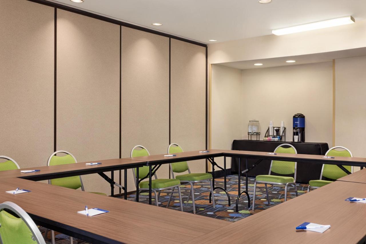 Holiday Inn Express Hotel & Suites Edmond By Ihg Eksteriør bilde