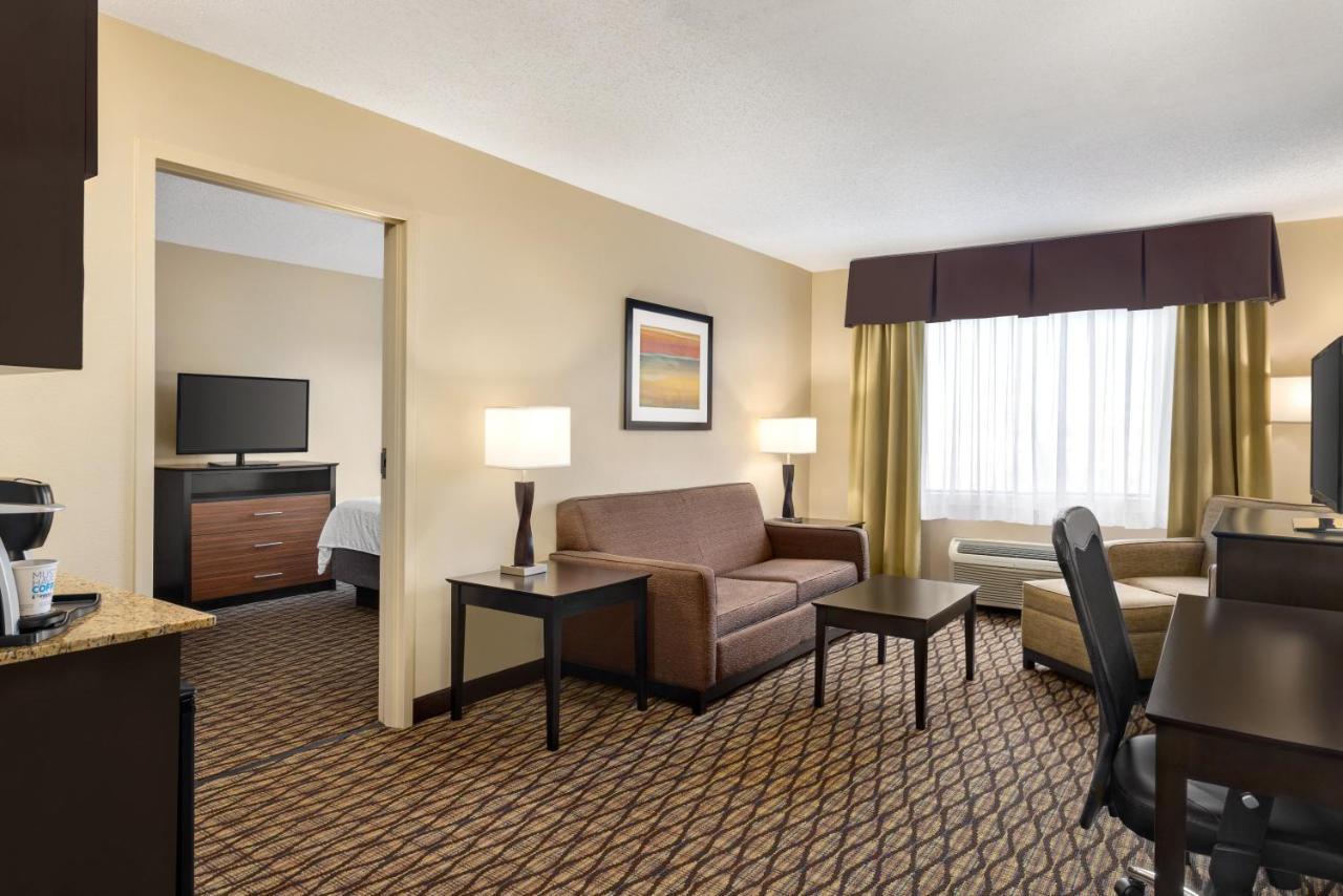 Holiday Inn Express Hotel & Suites Edmond By Ihg Eksteriør bilde